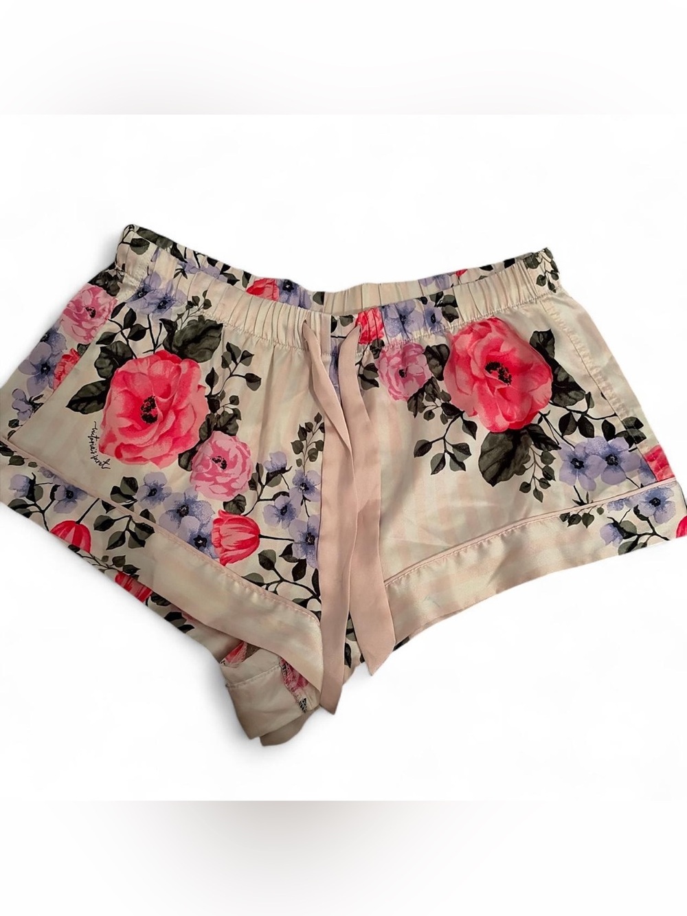 ❤️💲 $1 CLOSET! • Victoria's Secret Pink Floral Satin Shorts • - Picture 3 of 5